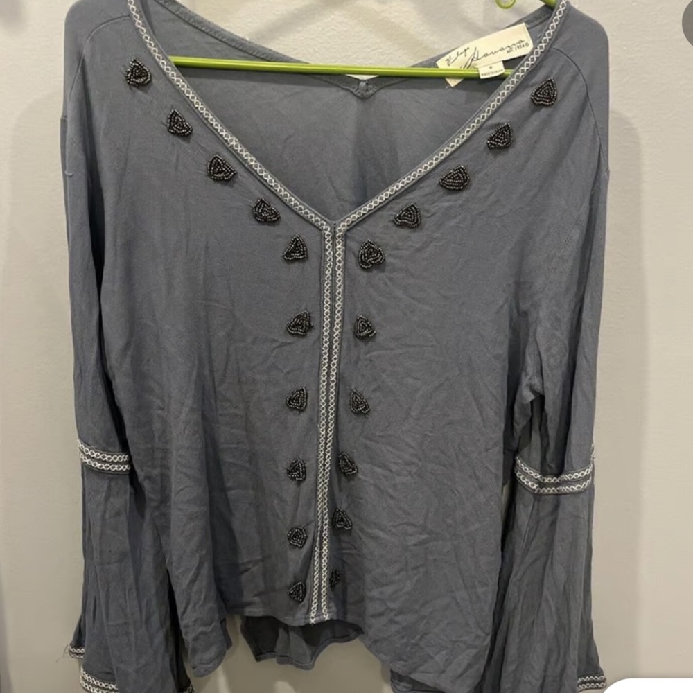 Stunning beaded top long sleeves gorgeous